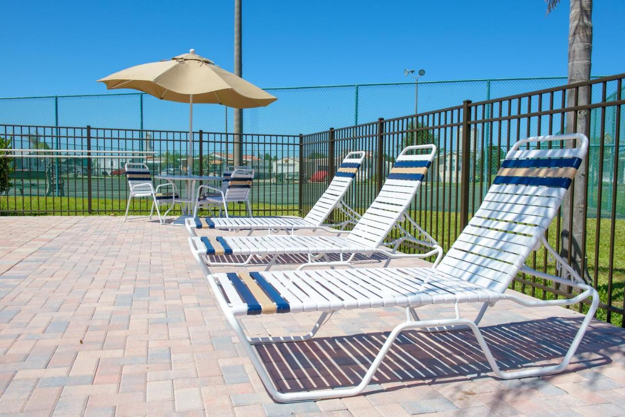 Majestic Oaks Rv Resort Zephyrhills Kültér fotó
