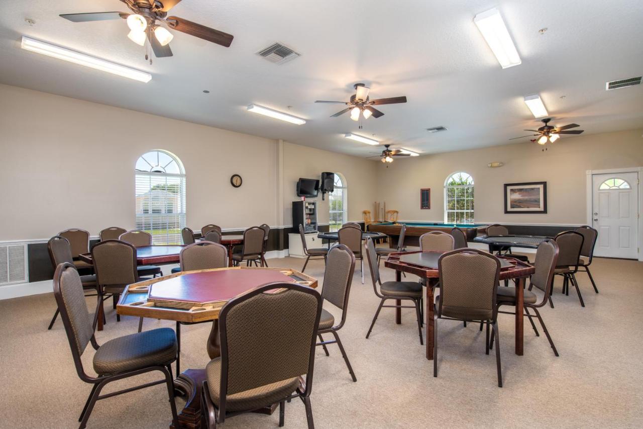 Majestic Oaks Rv Resort Zephyrhills Kültér fotó